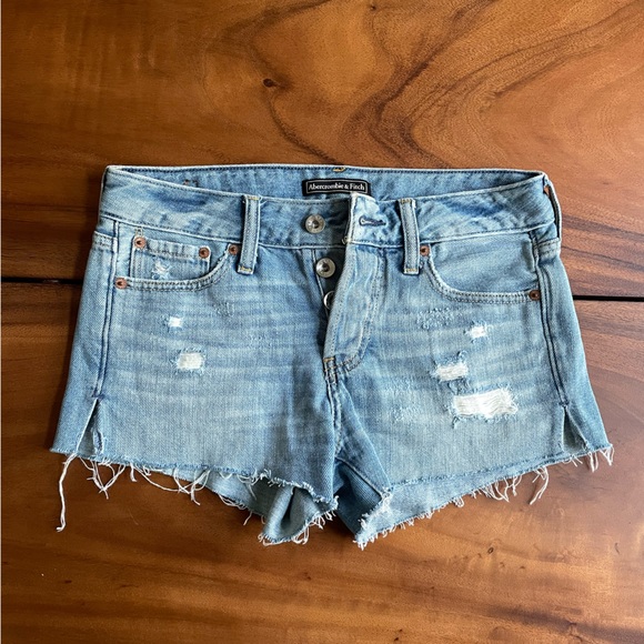A&F Distressed Denim Shorts - Picture 1 of 4